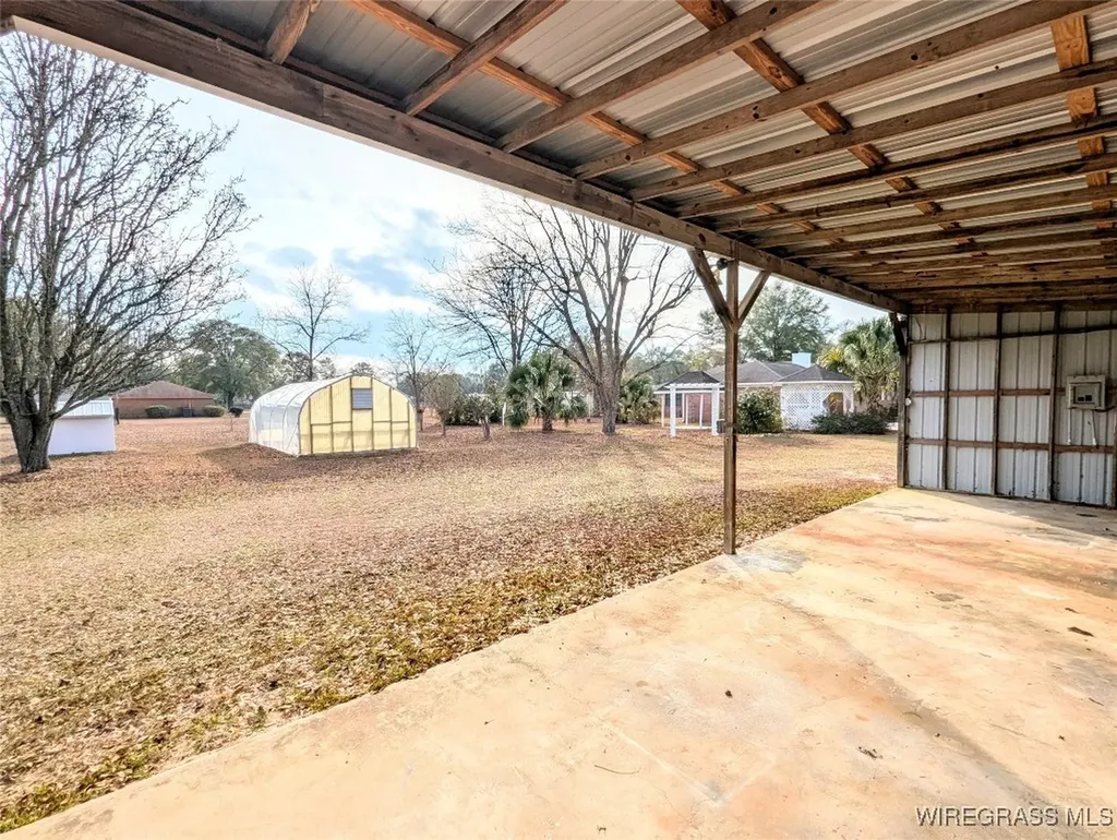 3117 Holland Road Newton AL 36352