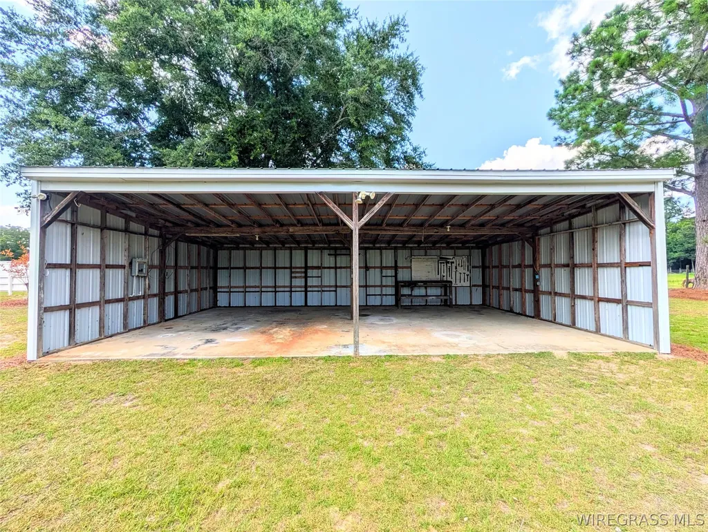 3117 Holland Road Newton AL 36352