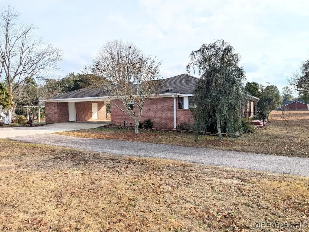 3117 Holland Road Newton AL 36352