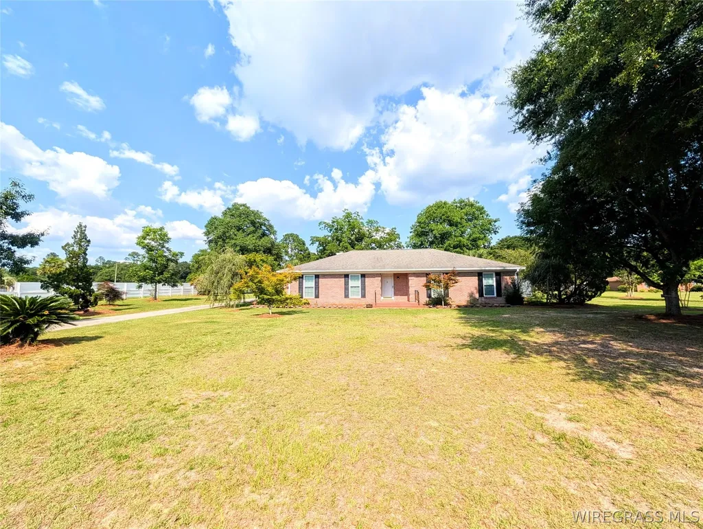 3117 Holland Road Newton AL 36352