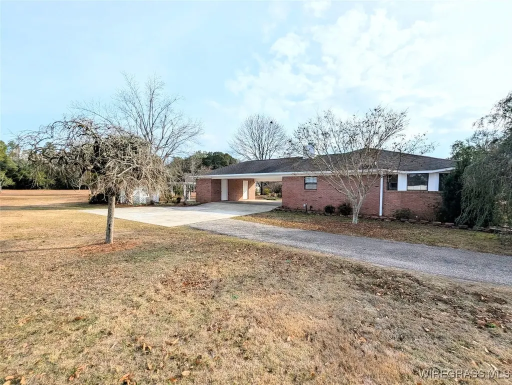 3117 Holland Road Newton AL 36352