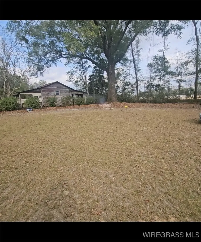 211 Young Street Brewton AL 36426