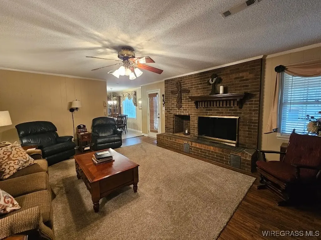 1538 E Roy Parker Road Ozark AL 36360