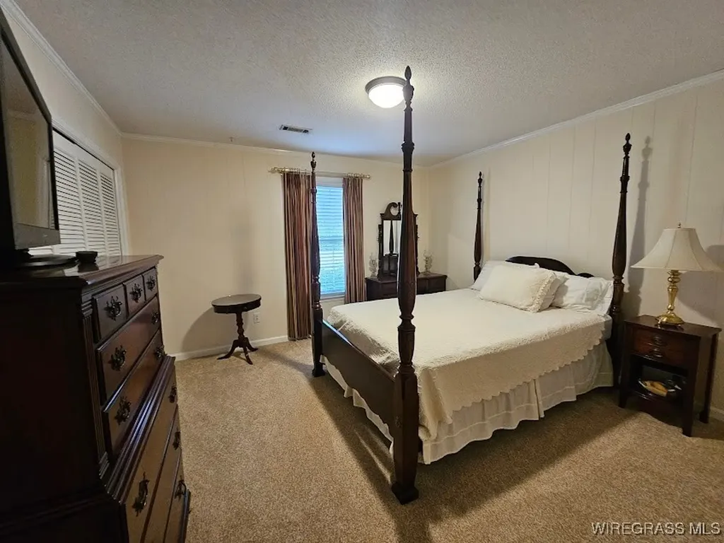 1538 E Roy Parker Road Ozark AL 36360