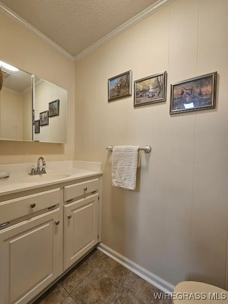 1538 E Roy Parker Road Ozark AL 36360