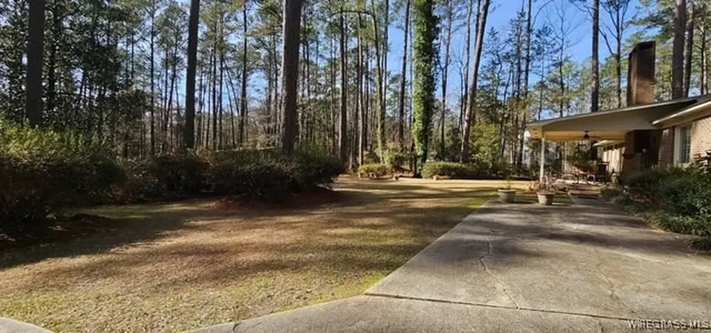 1538 E Roy Parker Road Ozark AL 36360