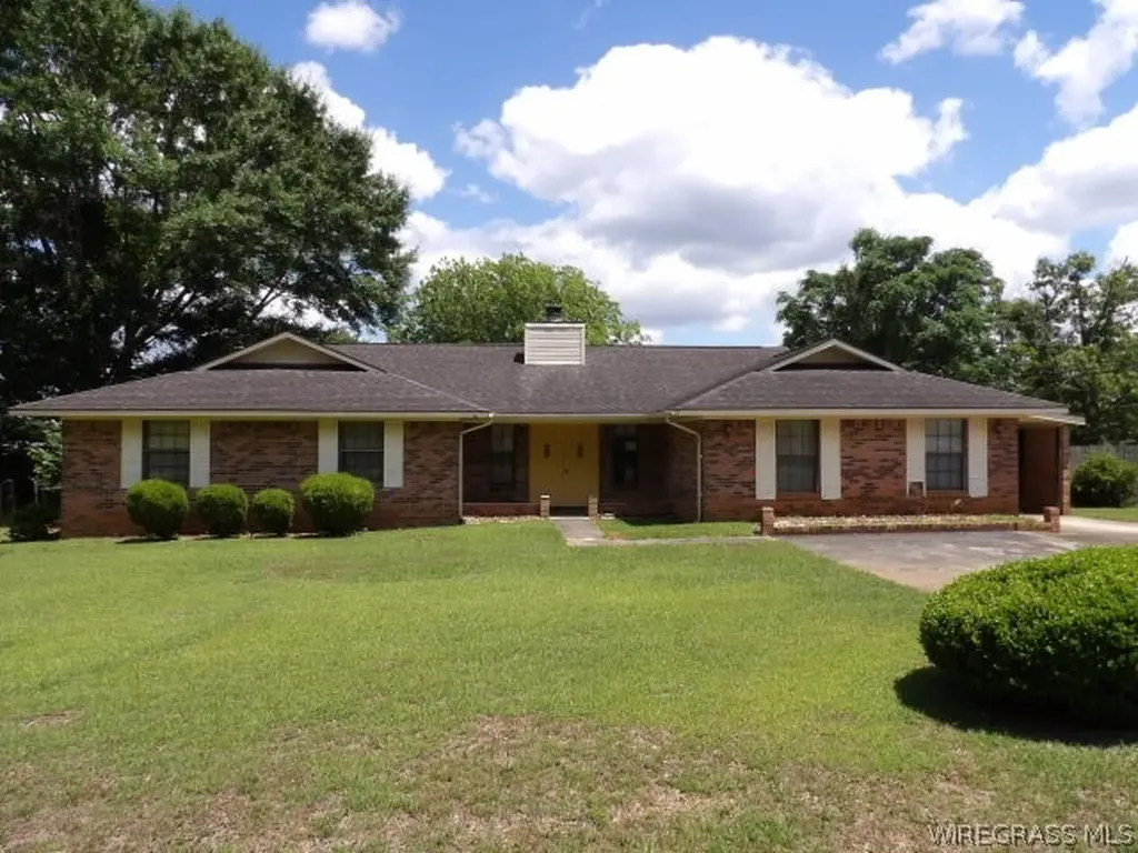 43 Harrison Drive Daleville AL 36322