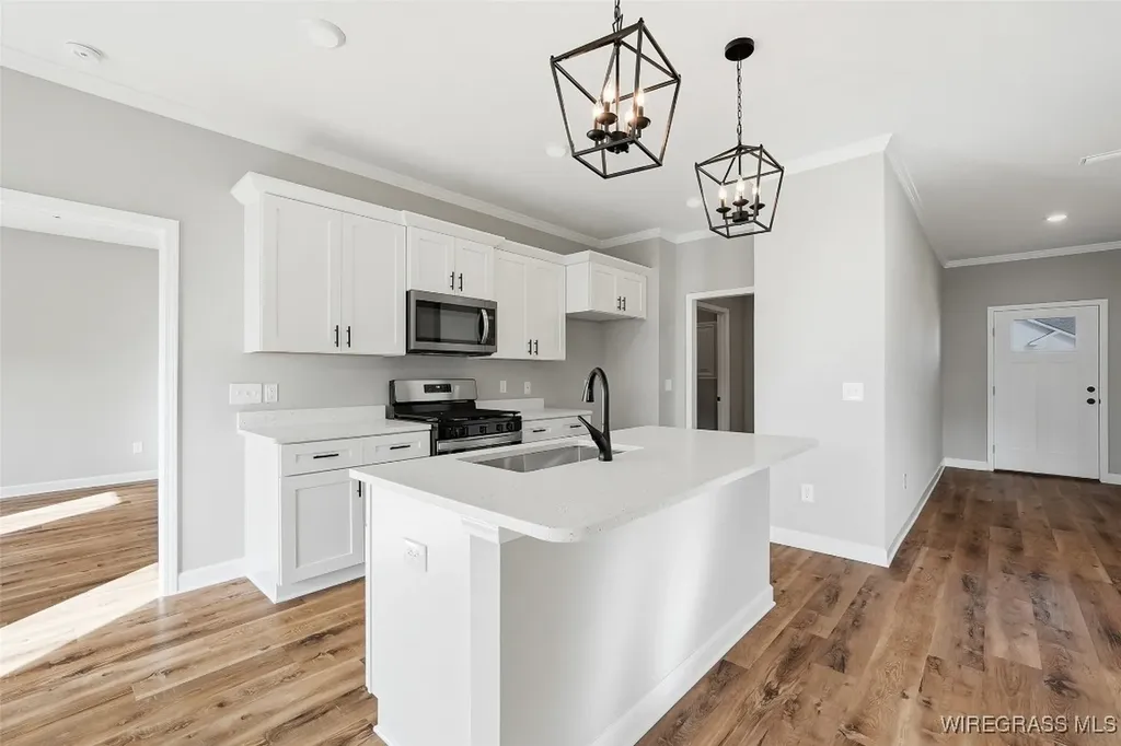 313 Thornbird Loop Enterprise AL 36330