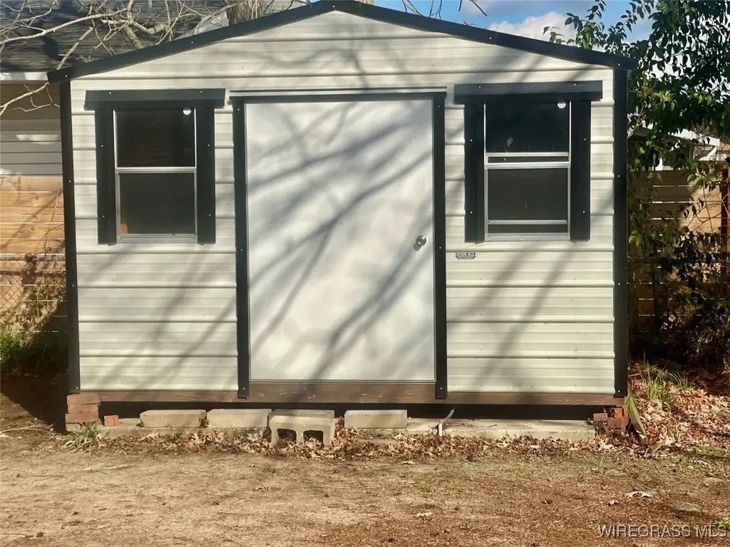 654 Claxton Avenue N Elba AL 36323