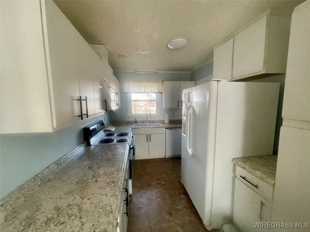 654 Claxton Avenue N Elba AL 36323