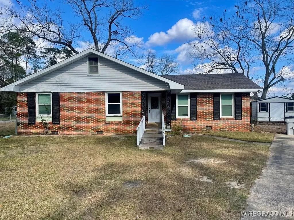 654 Claxton Avenue N Elba AL 36323