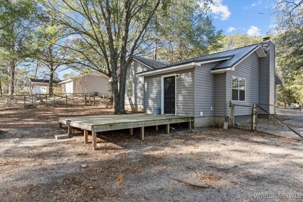 1371 Whittle Hudson Road Ozark AL 36360