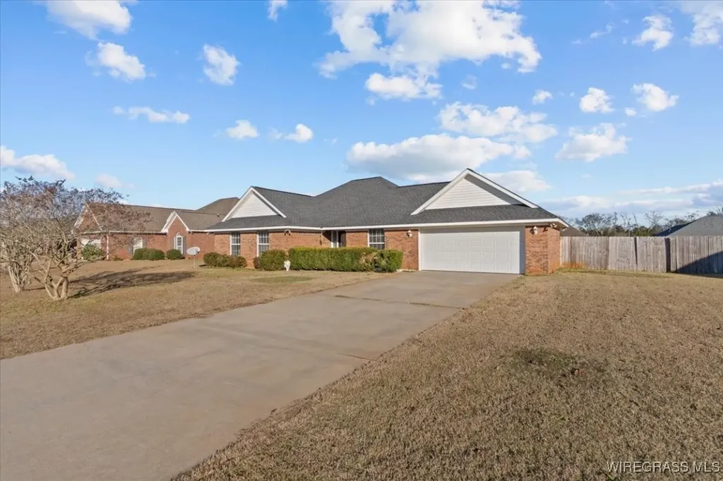 158 Hannah Road Daleville AL 36322