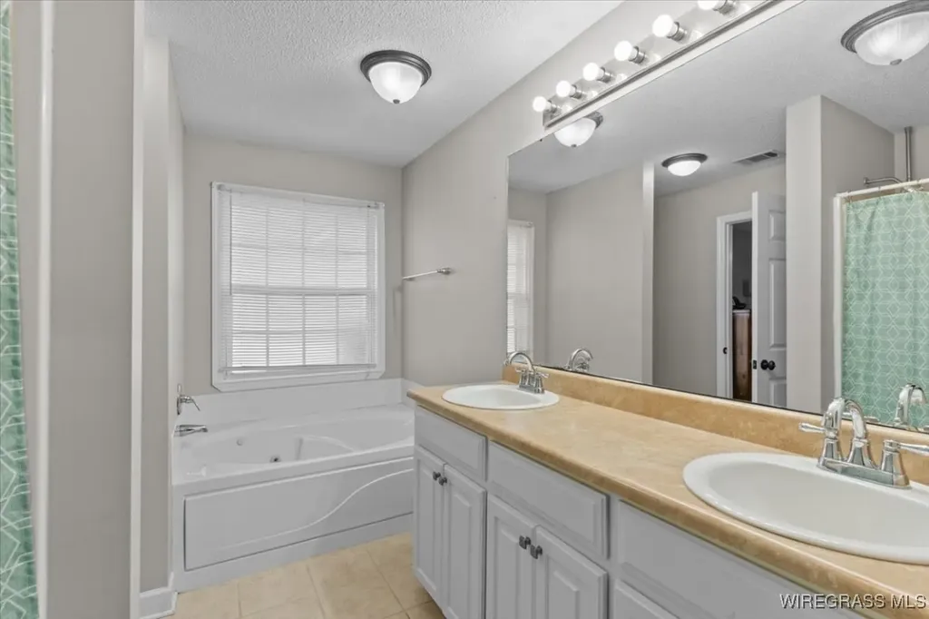 158 Hannah Road Daleville AL 36322