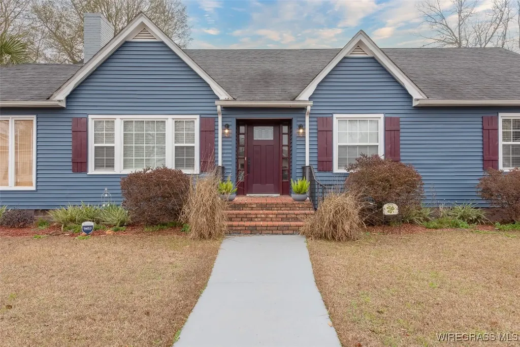 107 Forrest Street Headland AL 36345