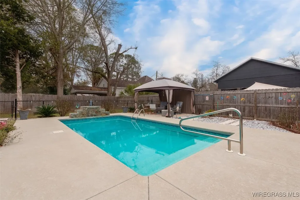 107 Forrest Street Headland AL 36345