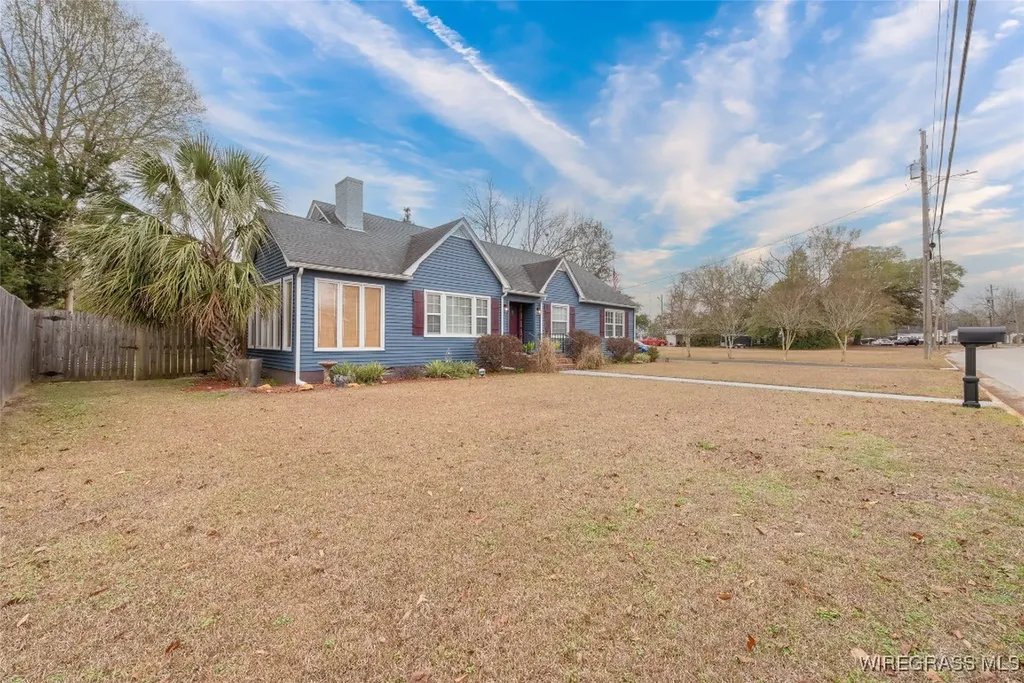 107 Forrest Street Headland AL 36345