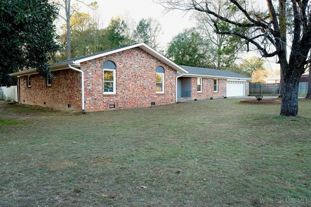 101 Briarhill Road Enterprise AL 36330