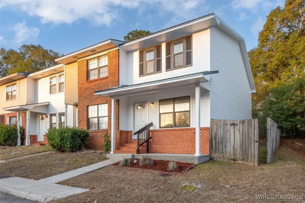 197 Lakeview Drive Daleville AL 36322