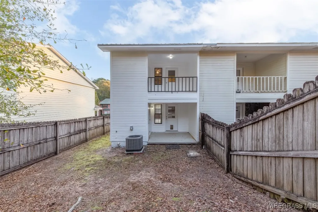 197 Lakeview Drive Daleville AL 36322