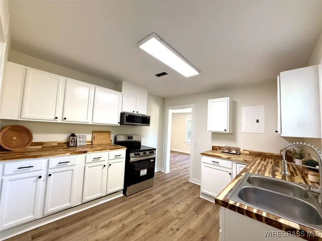 209 Leatherwood Court Ozark AL 36360