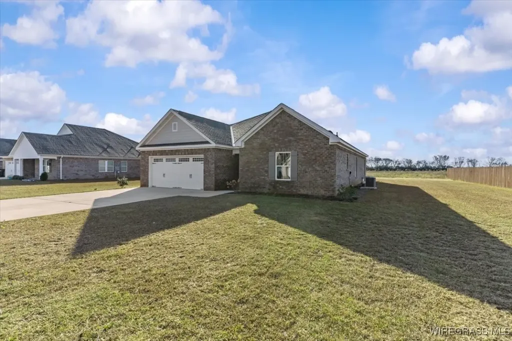 330 Gritney Road Daleville AL 36322