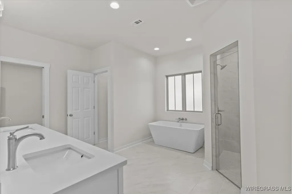 105 Hand Lane Enterprise AL 36330