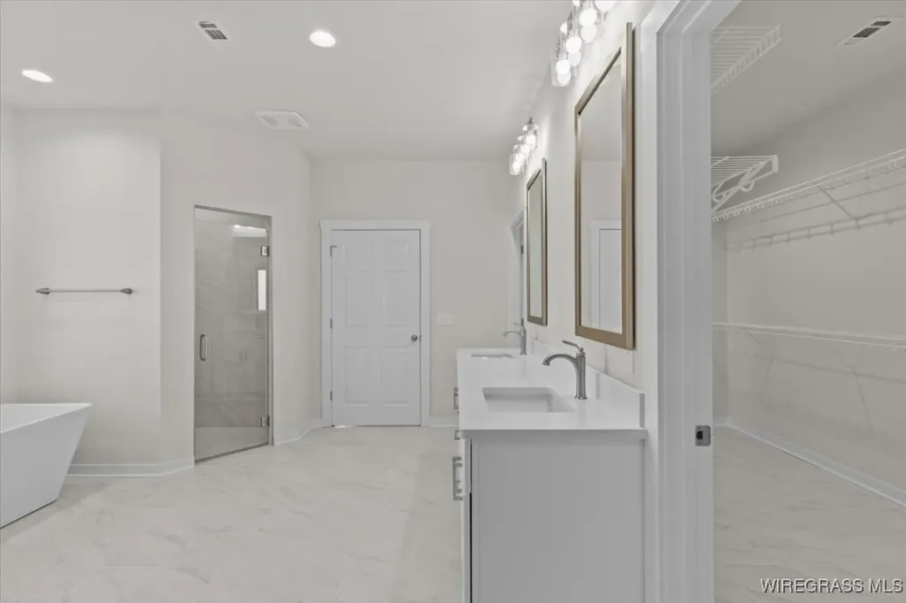 105 Hand Lane Enterprise AL 36330