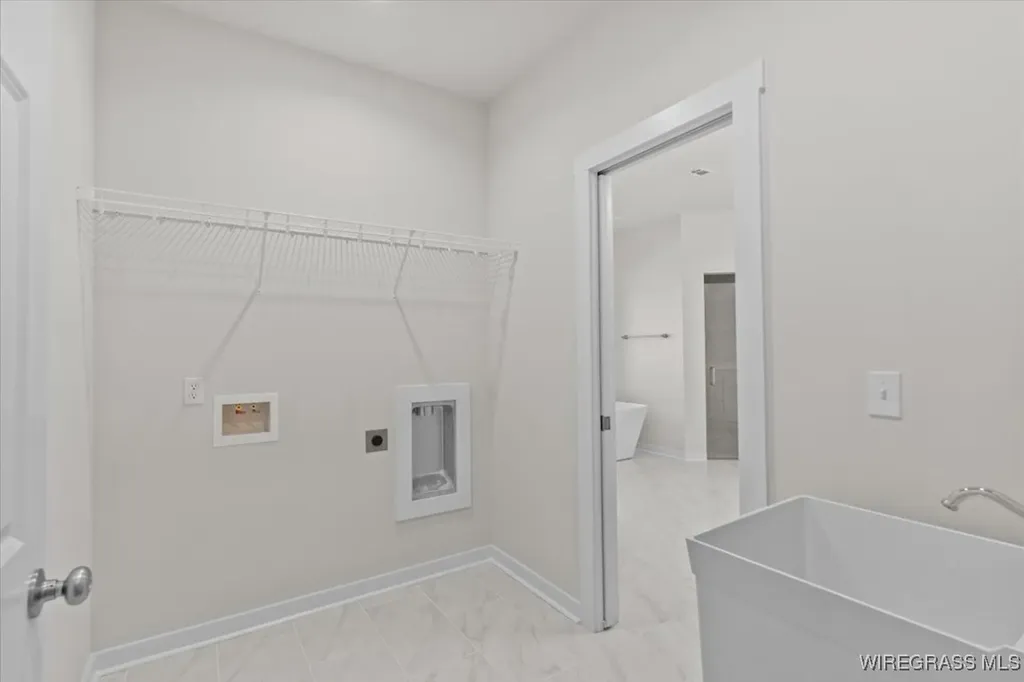 105 Hand Lane Enterprise AL 36330