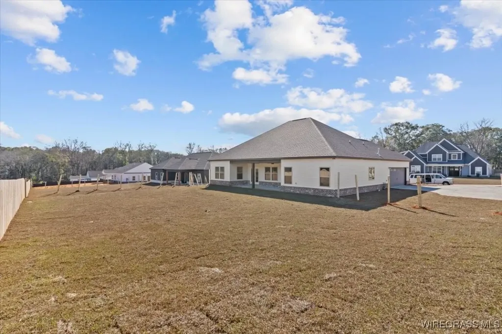 105 Hand Lane Enterprise AL 36330