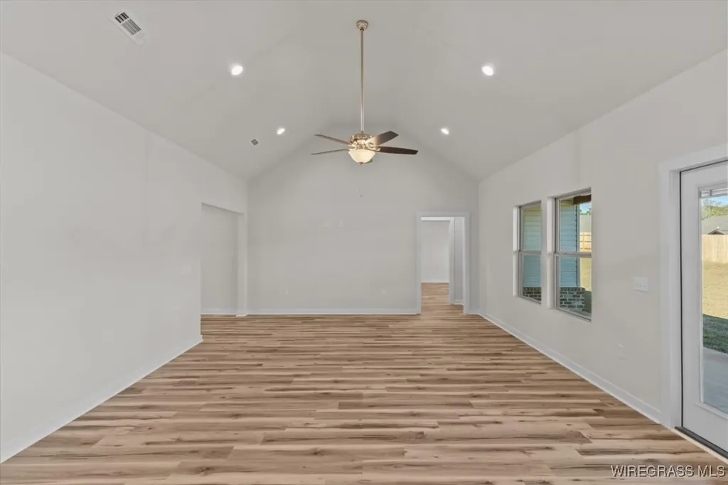 105 Hand Lane Enterprise AL 36330