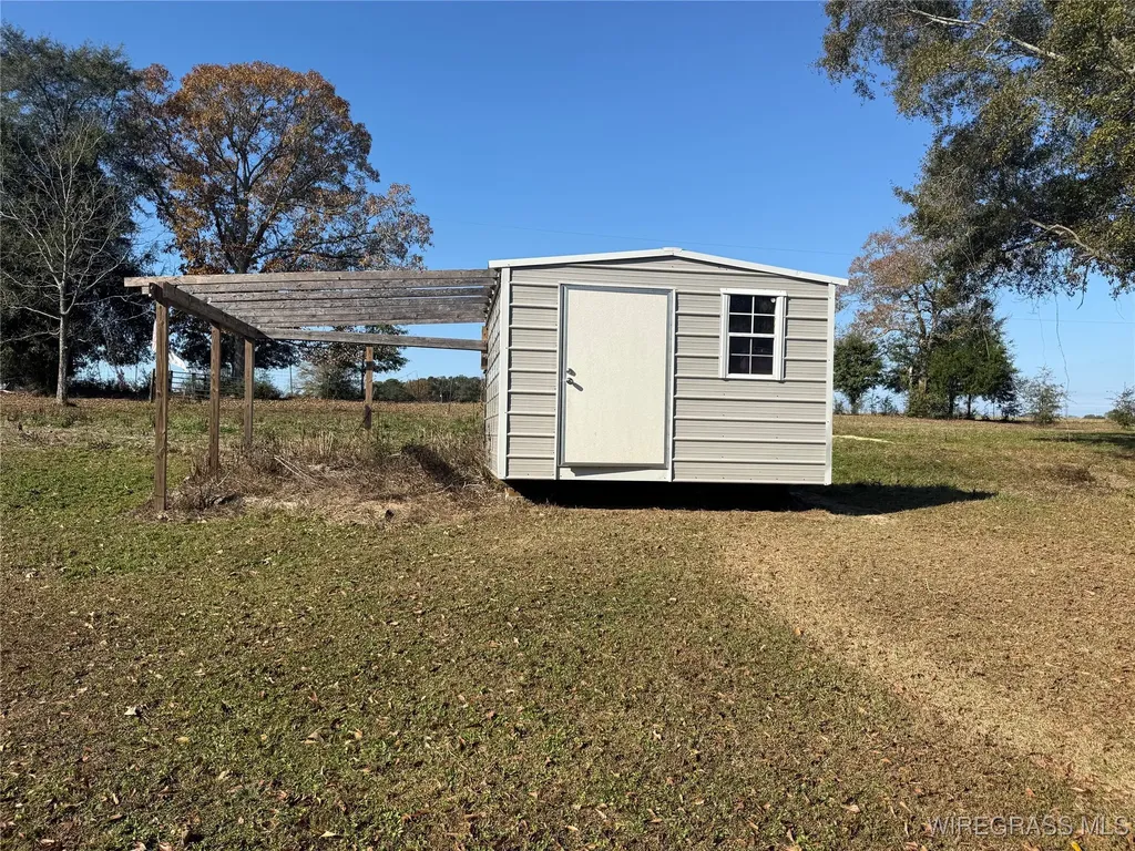 1499 E Neva Drive In Road Geneva AL 36340