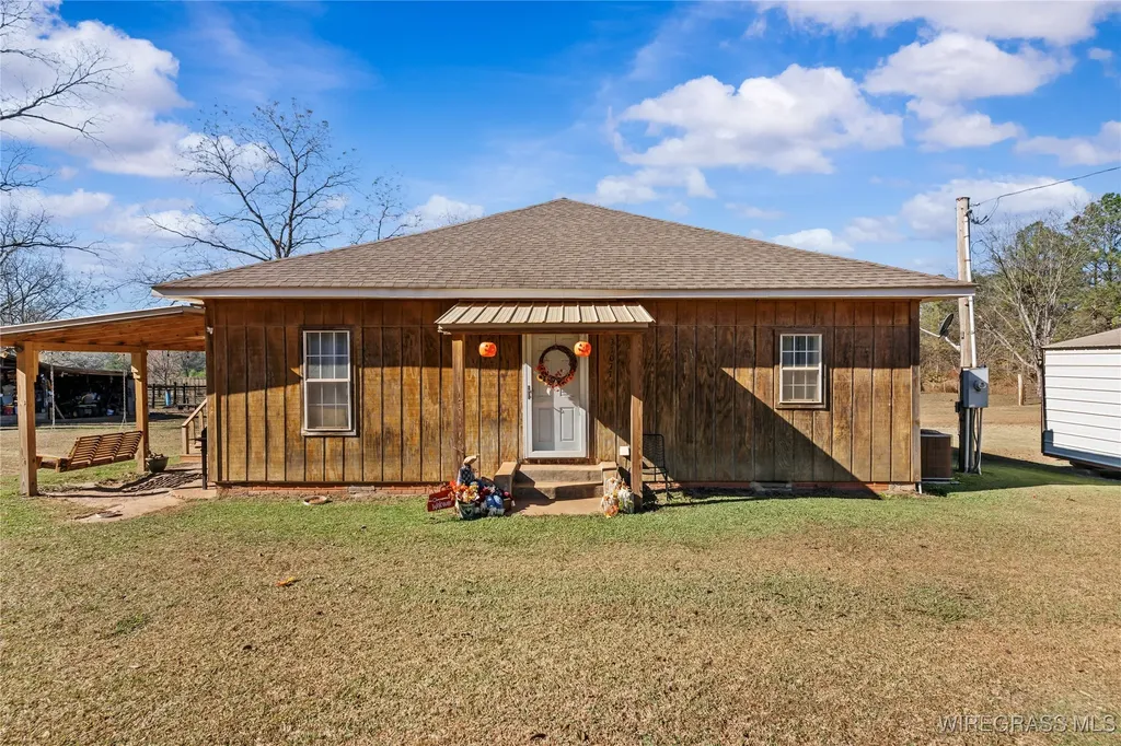 31077 Johnson Street Andalusia AL 36421