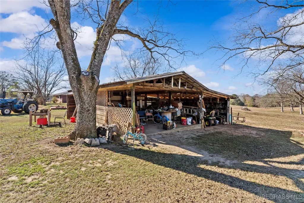 31077 Johnson Street Andalusia AL 36421