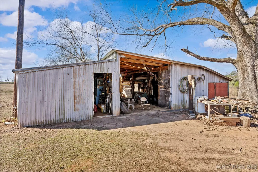 31077 Johnson Street Andalusia AL 36421