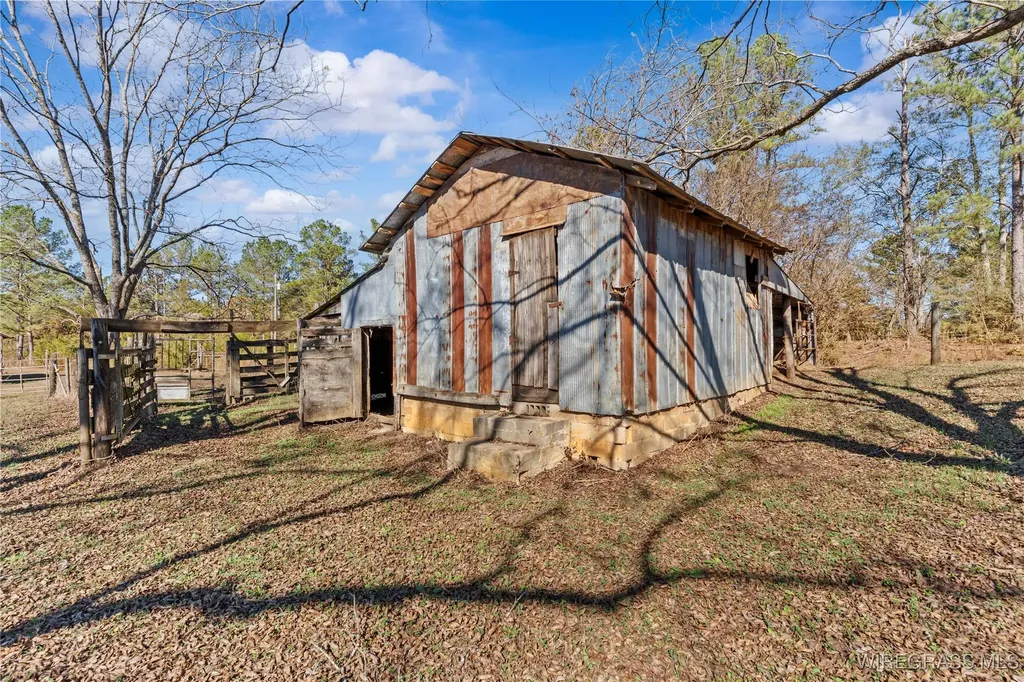 31077 Johnson Street Andalusia AL 36421