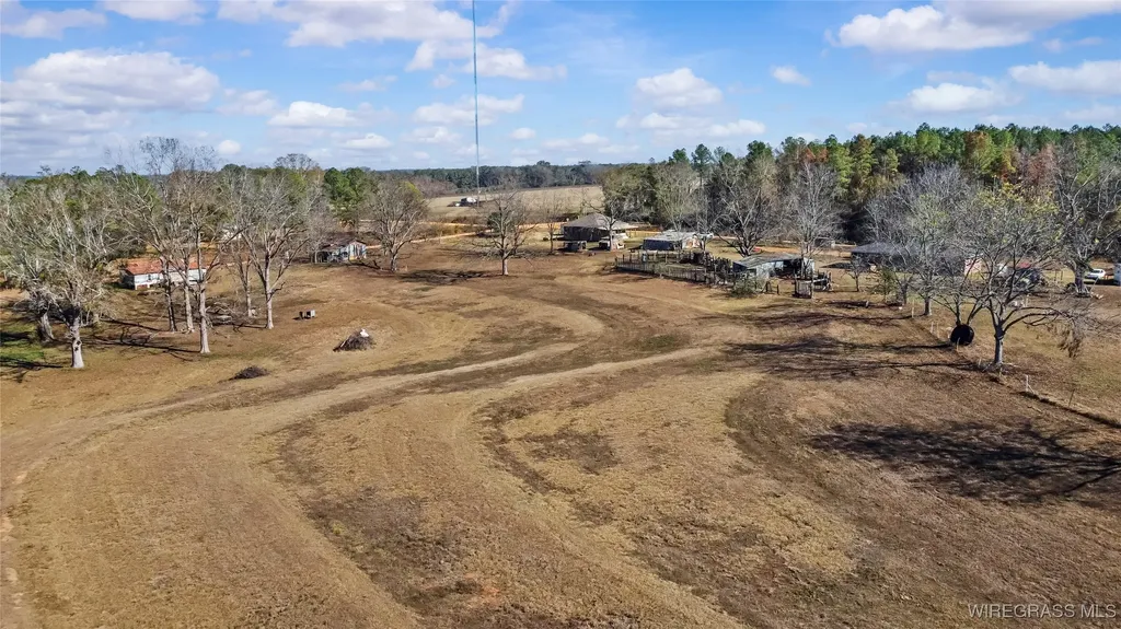 31077 Johnson Street Andalusia AL 36421