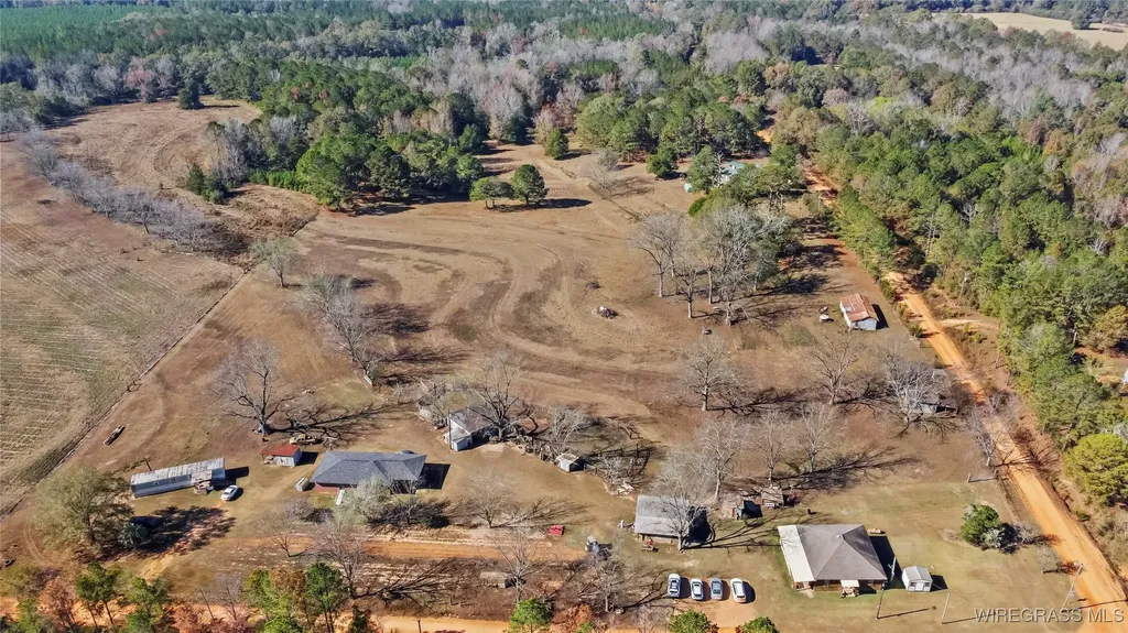 31077 Johnson Street Andalusia AL 36421