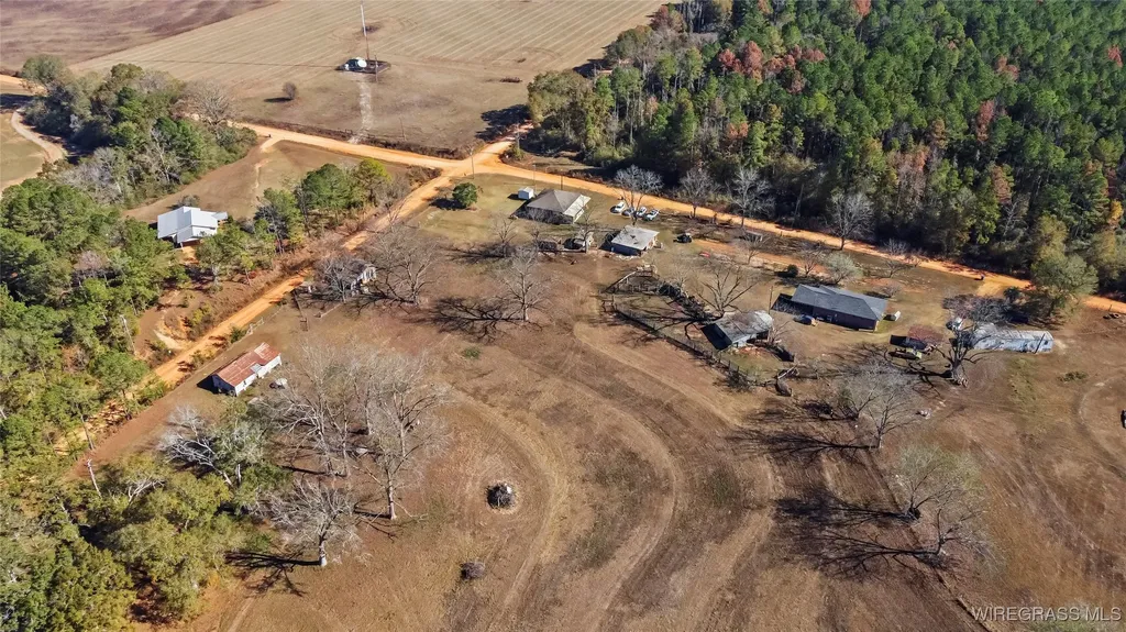 31077 Johnson Street Andalusia AL 36421