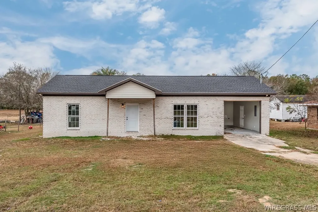 307 Williams Circle Hartford AL 36344