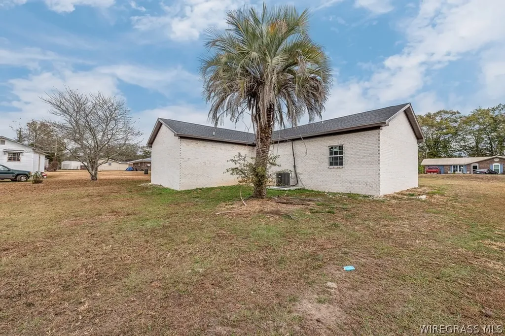 307 Williams Circle Hartford AL 36344