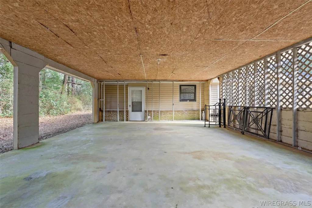 804 Old Newton Road Daleville AL 36322