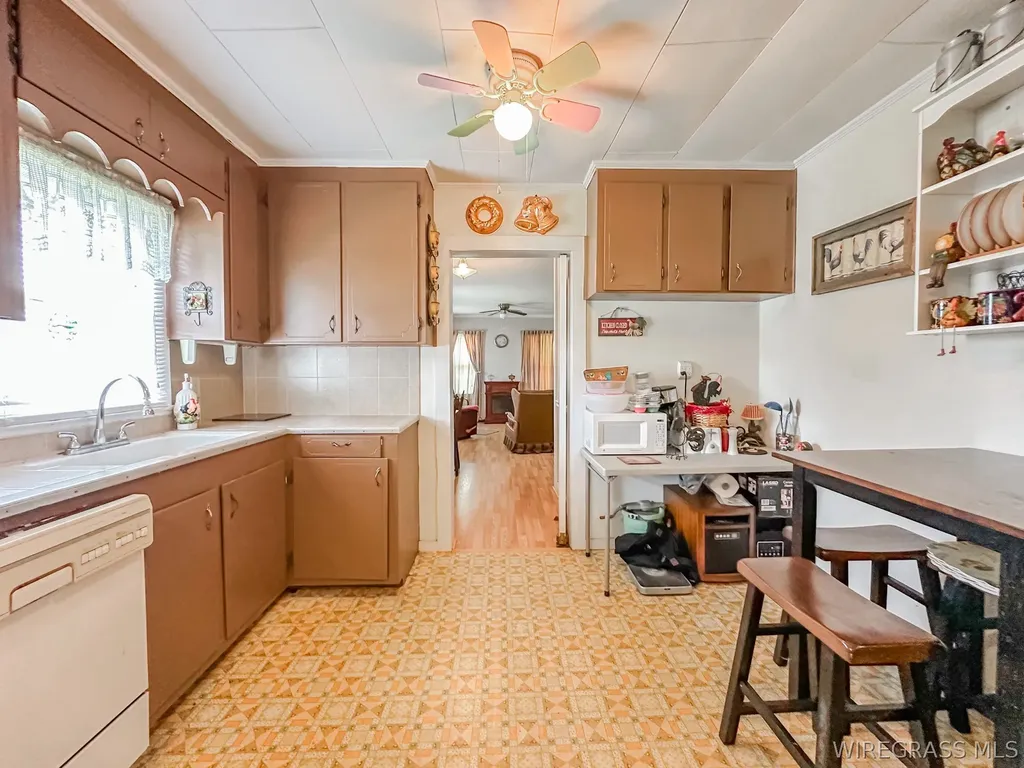 6569 E State Highway 52 Highway Hartford AL 36344