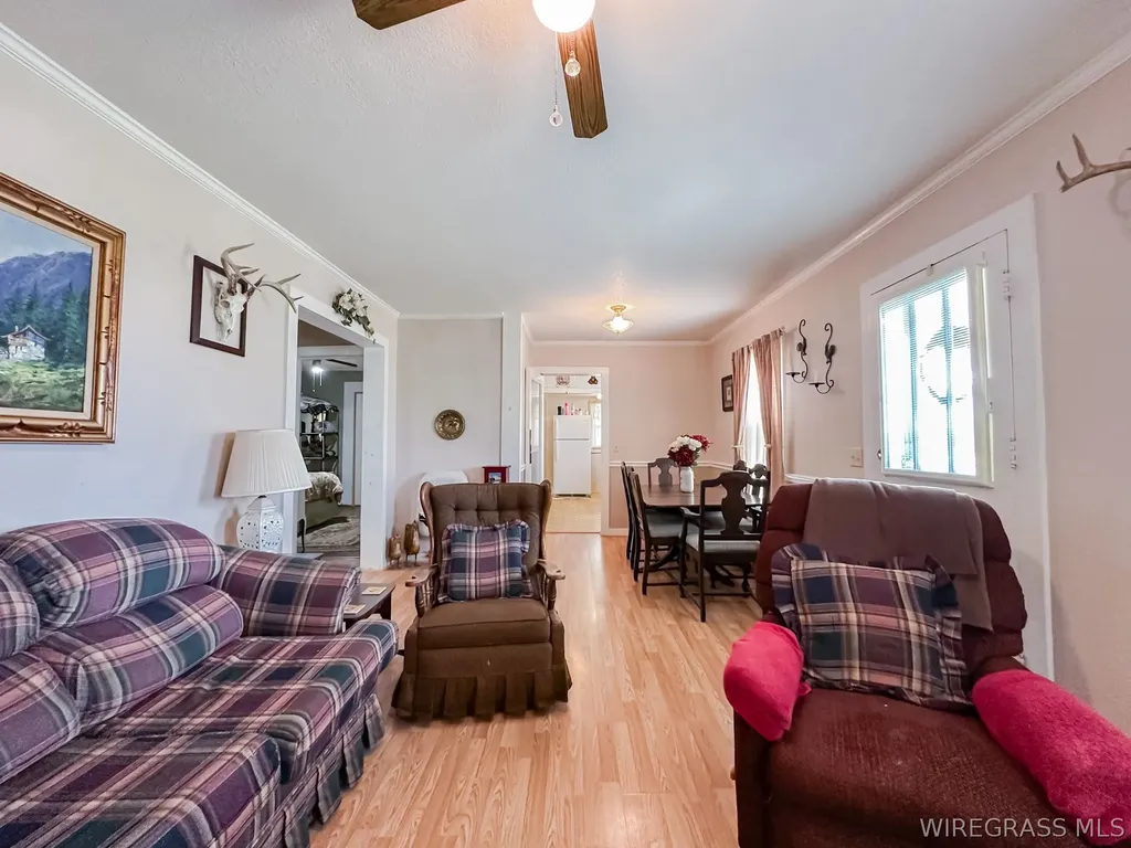 6569 E State Highway 52 Highway Hartford AL 36344