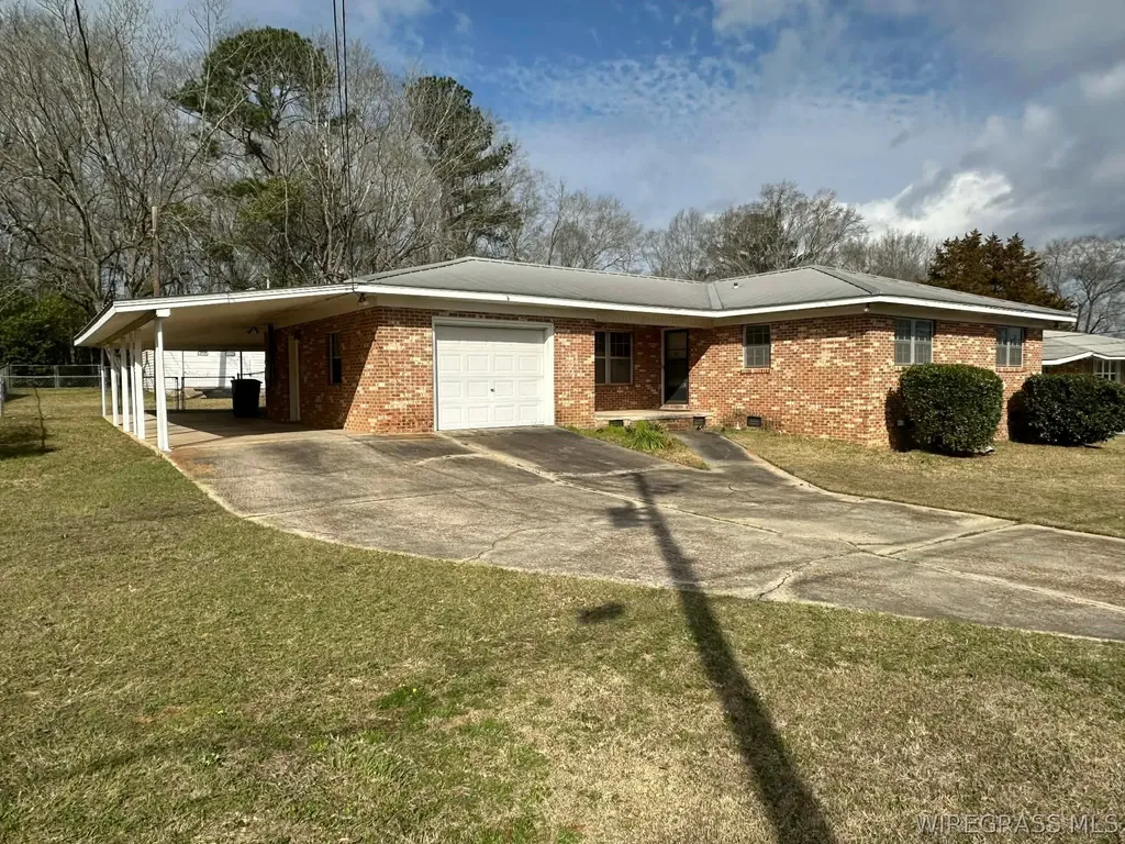 107 Shellfield Road Enterprise AL 36330