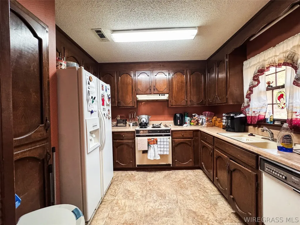 20055 Highway 84 New Brockton AL 36351