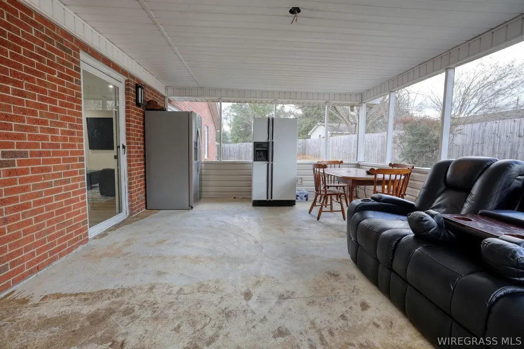 106 Sundale Drive Dothan AL 36303