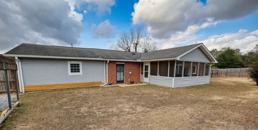 106 Sundale Drive Dothan AL 36303