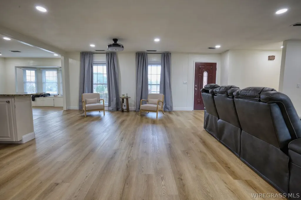 106 Sundale Drive Dothan AL 36303