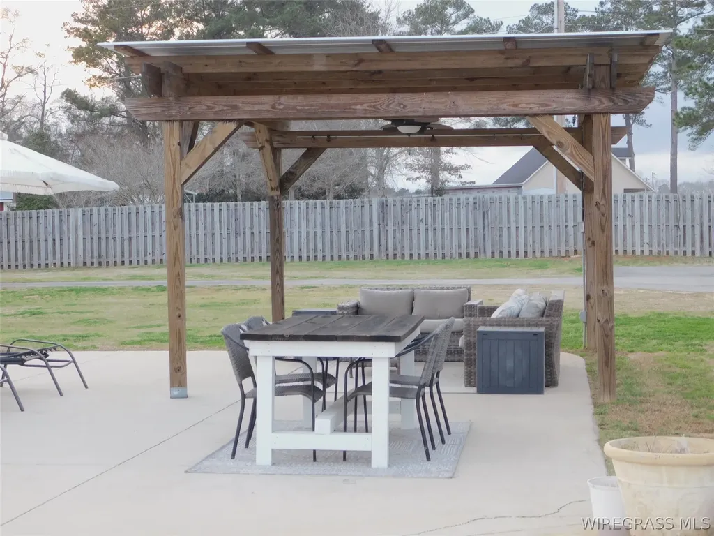 17576 Enoch Road Andalusia AL 36421